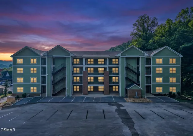 329-ownby-street-1401-gatlinburg-tn-37738/hzid_fe5686cb