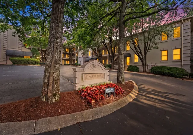 2021-lombardy-ave-nashville-tn-37215/hzid_2224bfd3