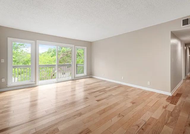 21-vaughns-gap-rd-23-nashville-tn-37205/hzid_ae608a2a