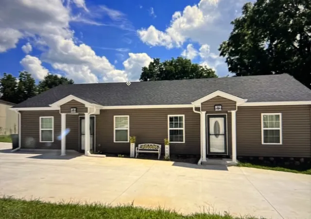 202-elliott-way-decherd-tn-37324/hzid_8db6d99b