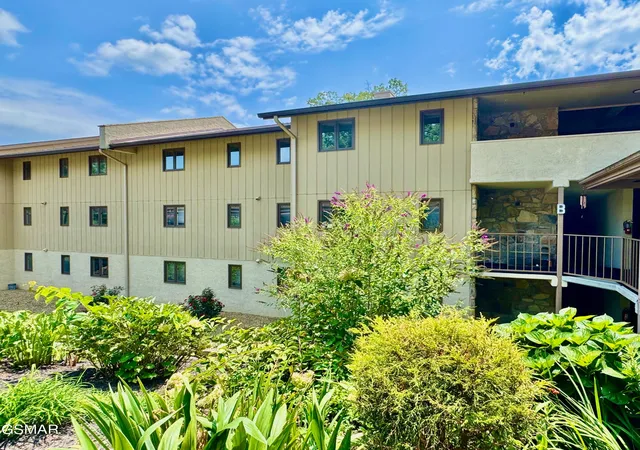 224-woodland-road-unit-302-gatlinburg-tn-37738/hzid_1408f8a5