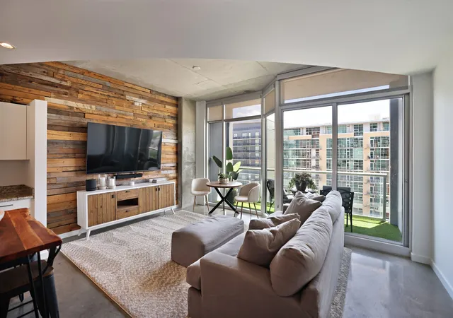 600-12th-ave-s-1706-nashville-tn-37203/hzid_82e04d82