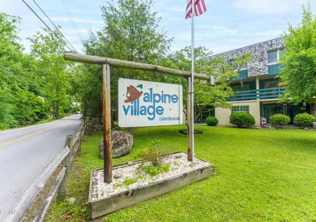 260-roaring-fork-road-110-gatlinburg-tn-37738/hzid_895c11ae