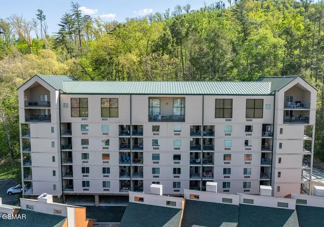 413-baskins-creek-road-unit-406-gatlinburg-tn-37738/hzid_9bb71ce9