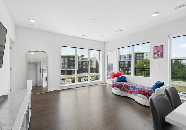 1677-54th-avenue-n-400-nashville-tn-37209/hzid_d75d2d8e