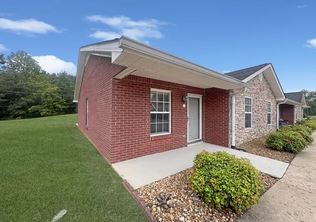 106-colson-village-ct-dover-tn-37058/hzid_830be439