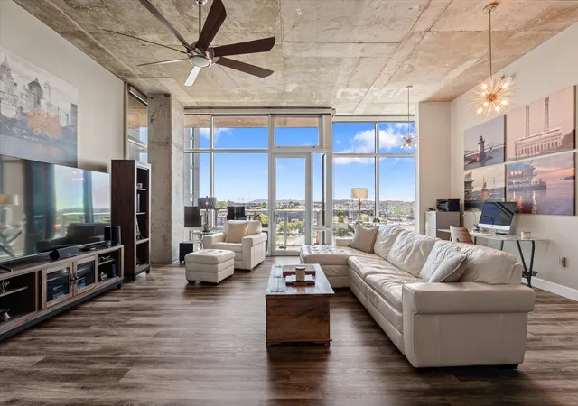 700-12th-ave-s-1206-nashville-tn-37203/hzid_4f347b95