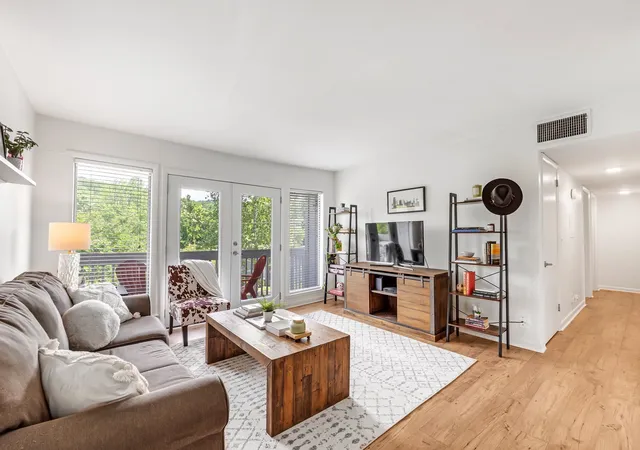 21-vaughns-gap-rd-88f-nashville-tn-37205/hzid_5d5957e9