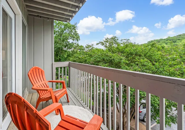 21-vaughns-gap-rd-88f-nashville-tn-37205/hzid_5d5957e9