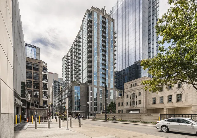 301-demonbreun-st-1211-nashville-tn-37201/hzid_c39362ed