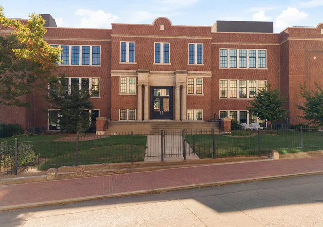 601-madison-st-202-nashville-tn-37208/hzid_409f6edc