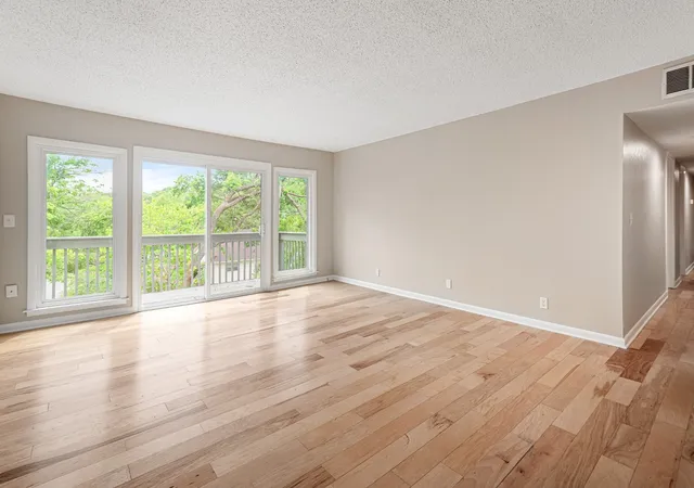 21-vaughns-gap-rd-23-nashville-tn-37205/hzid_ae608a2a