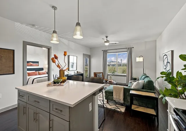 1638-54th-avenue-n-327-nashville-tn-37209/hzid_c1e5dd0d