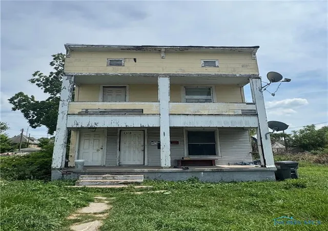 2218-chase-st-toledo-oh-43611/hzid_72fe94c2
