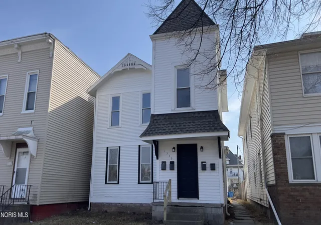 1330-n-huron-st-toledo-oh-43604/hzid_53eeee16