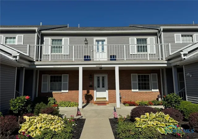 2212-n-carriage-ln-port-clinton-oh-43452/hzid_74290995