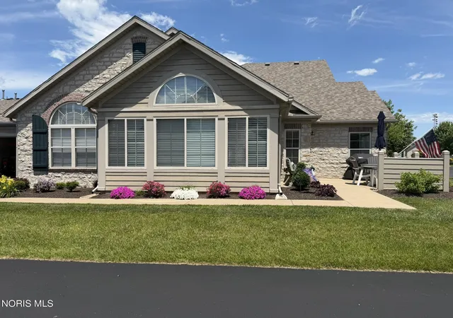 2749a-n-canterbury-cir-port-clinton-oh-43452/hzid_b85aec1f