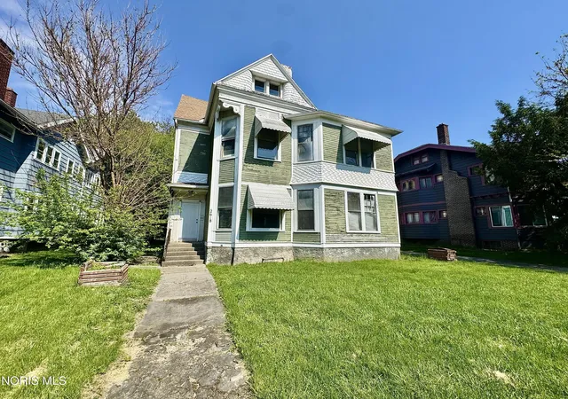 2618-collingwood-blvd-toledo-oh-43610/hzid_d805755c