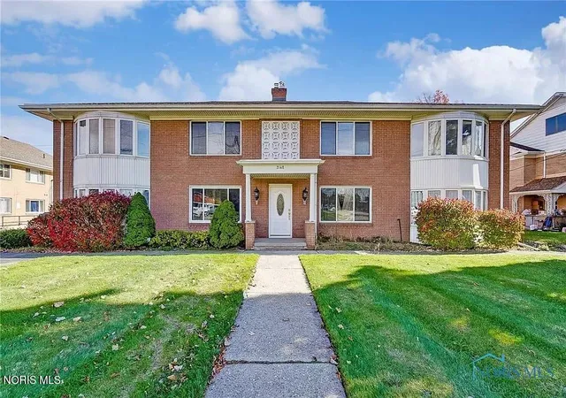 2148-richards-rd-apt-6-ottawa-hills-oh-43606/hzid_61900124