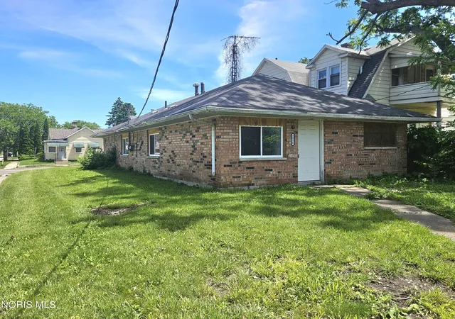 3056-chase-st-toledo-oh-43611/hzid_0ffd4880