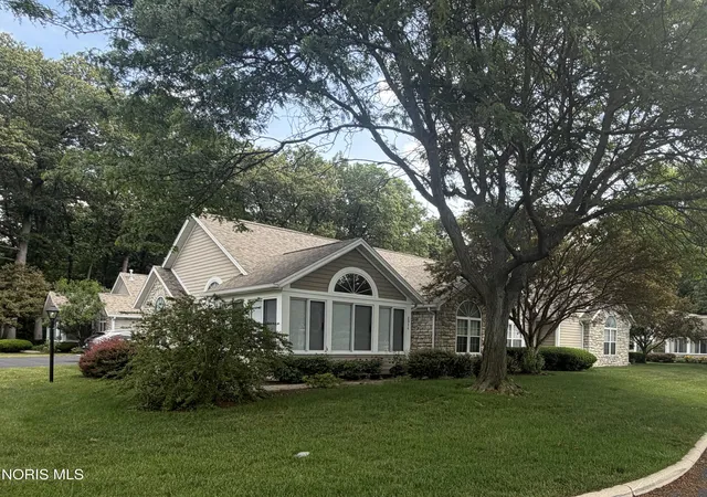 2354-whispering-pines-dr-toledo-oh-43617/hzid_ee2e397c