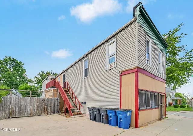 702-e-broadway-st-toledo-oh-43605/hzid_e386c4aa
