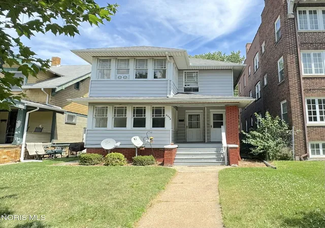 2558-collingwood-blvd-toledo-oh-43610/hzid_ef5c5f21