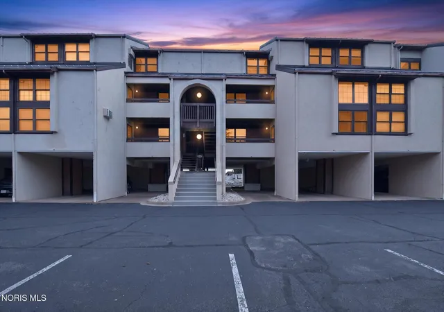1803-e-perry-st-apt-44-port-clinton-oh-43452/hzid_82f54f7b