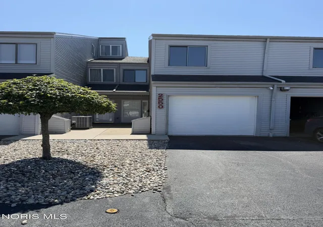 2550-w-village-dr-2550-toledo-oh-43614/hzid_162daa84