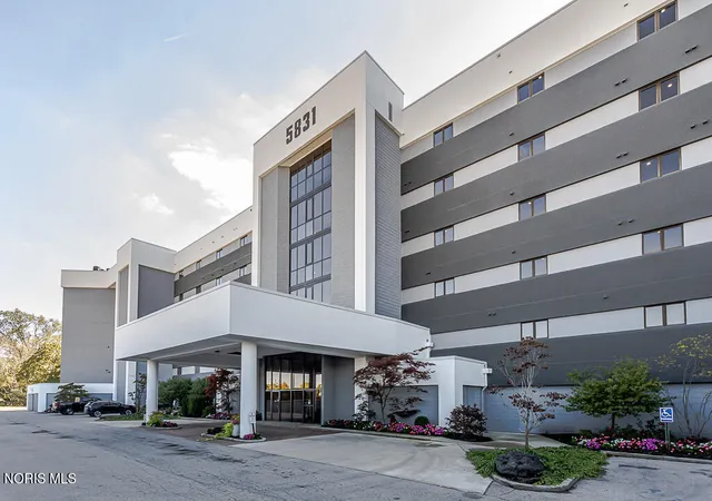 5831-monroe-st-206-sylvania-oh-43560/hzid_0a4c3d97