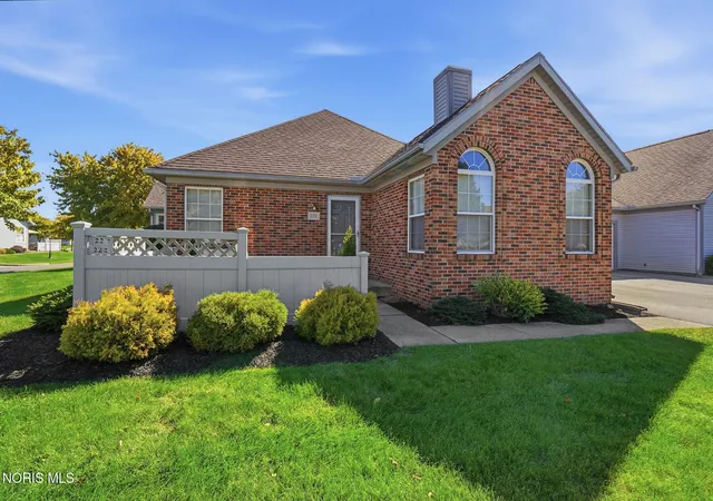 222-stonegate-blvd-bowling-green-oh-43402/hzid_637b7c5b