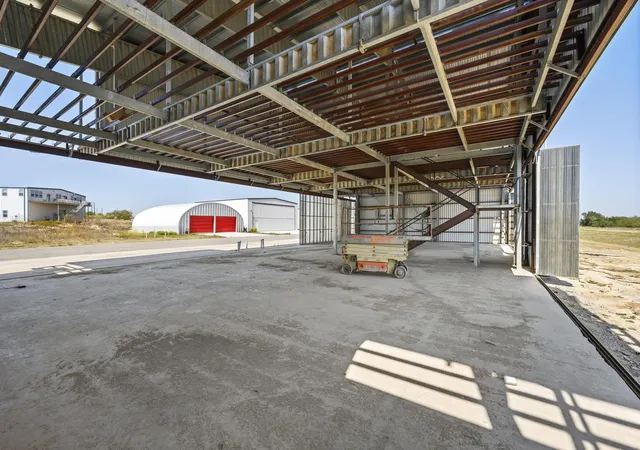 15850-salado-airport-rd-73-74-salado-tx-76571/hzid_fa9904db