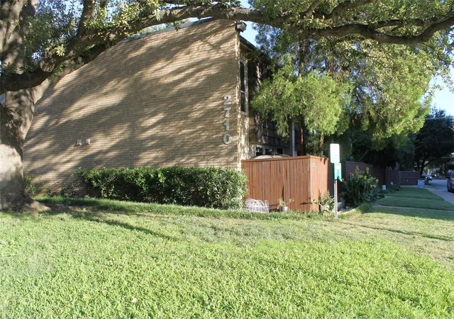 2702-douglas-ave-106-dallas-tx-75219/hzid_8388d7a2