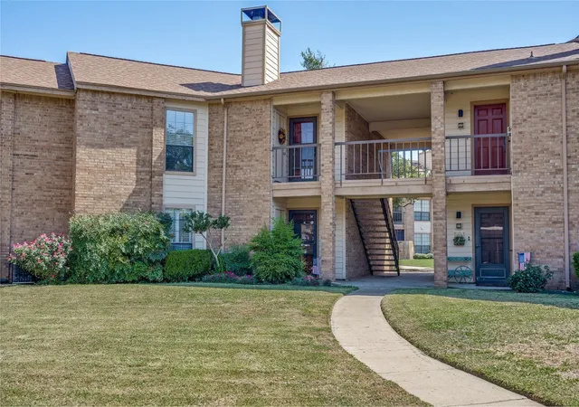 16301-ledgemont-ln-262-addison-tx-75001/hzid_520892cd