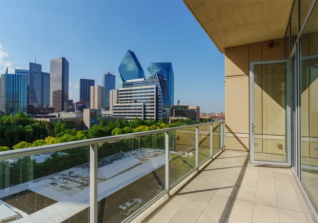 2025-woodall-rodgers-fwy-51-dallas-tx-75201/hzid_c142a1b7