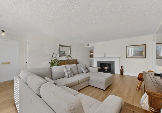 5939-copperwood-ln-1153-dallas-tx-75248/hzid_3e31fed5