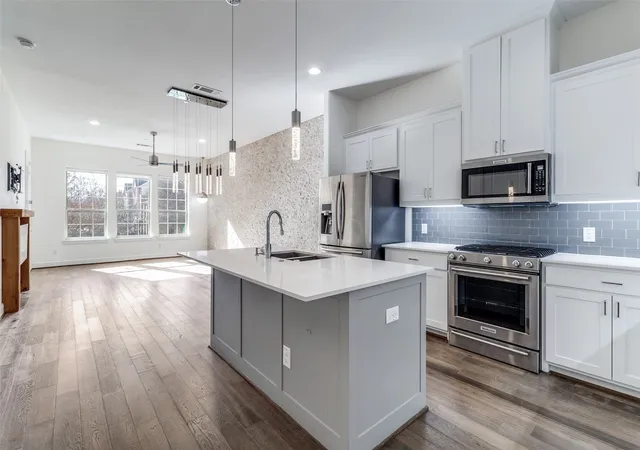 5015-meridian-ln-1102-addison-tx-75001/hzid_40e76f27