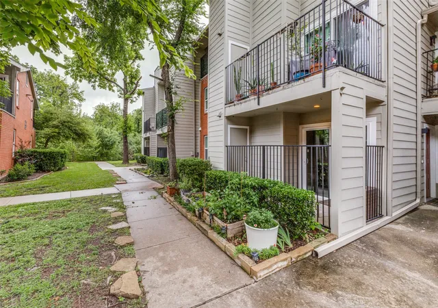 6900-skillman-st-407-dallas-tx-75231/hzid_5c41f5d6