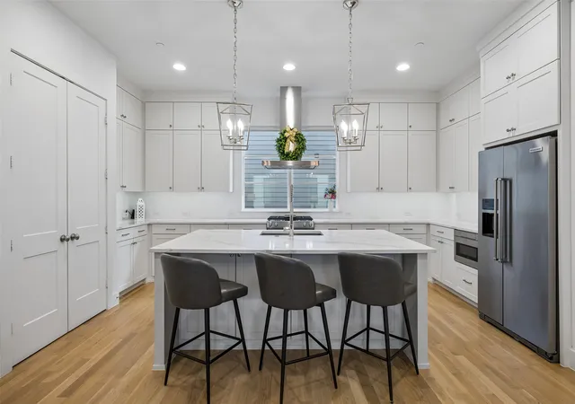 2715-kimsey-dr-102-dallas-tx-75235/hzid_801f1860