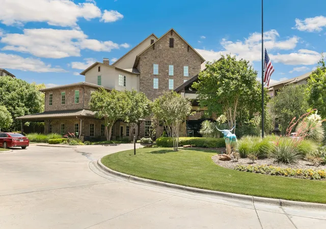 301-watermere-dr-212-southlake-tx-76092/hzid_fc39b231