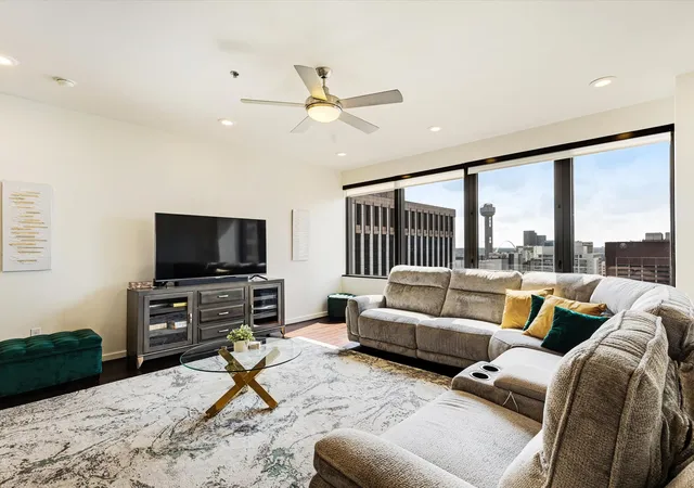 1200-main-st-1404-dallas-tx-75202/hzid_e33c3558