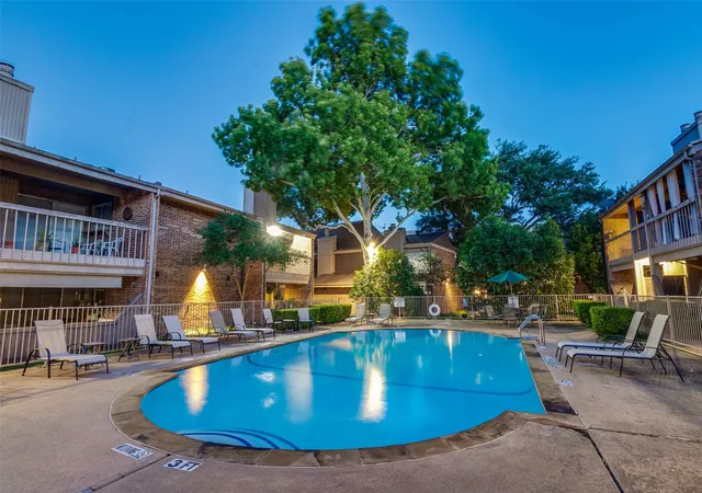 5140-amesbury-dr-212-dallas-tx-75206/hzid_b4b5a54c