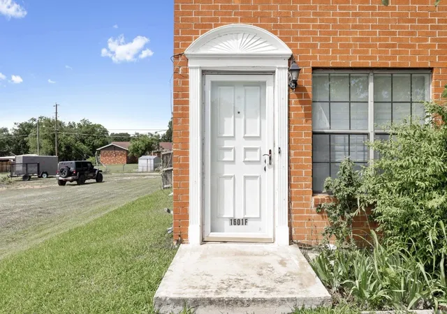 1601-14th-st-f-brownwood-tx-76801/hzid_7a8c8995