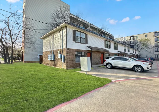 922-fannin-st-109-denton-tx-76201/hzid_84b1b27e