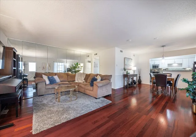 6027-e-university-blvd-215-dallas-tx-75206/hzid_a62a072b