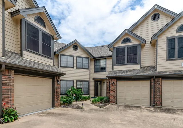 402-santa-fe-trl-37-irving-tx-75063/hzid_2e65b80c