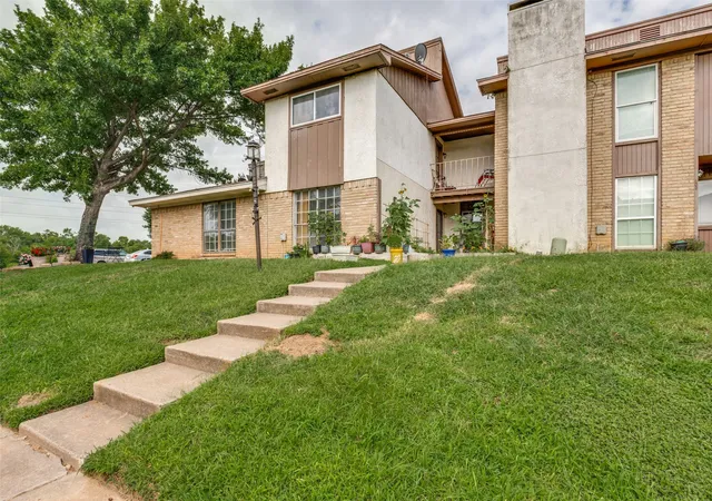 1402-s-carrier-pkwy-202-grand-prairie-tx-75051/hzid_5d368578