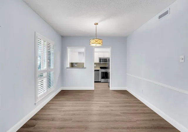 6017-e-university-blvd-118-dallas-tx-75206/hzid_ec1bf696