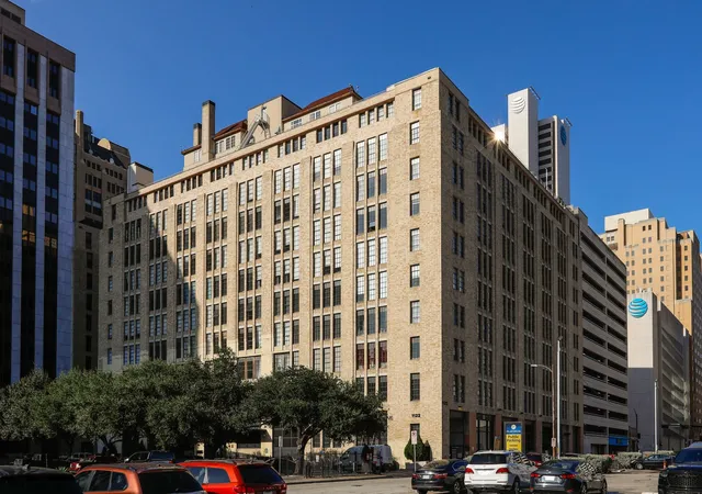 1122-jackson-st-402-dallas-tx-75202/hzid_31b75805