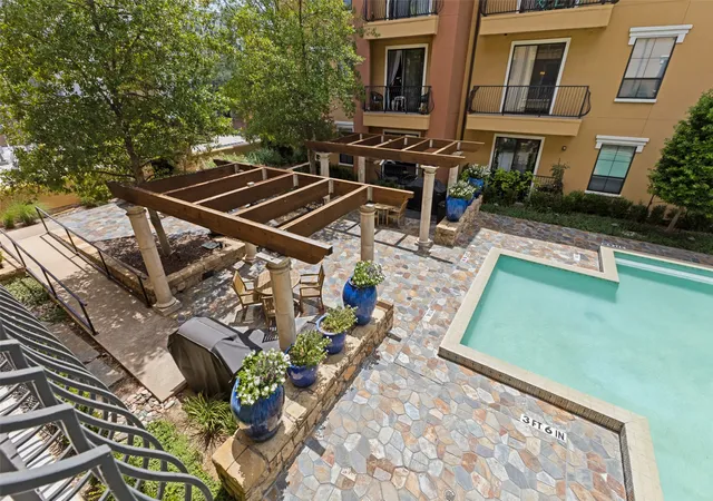 8616-turtle-creek-blvd-302-dallas-tx-75225/hzid_c0ed226c